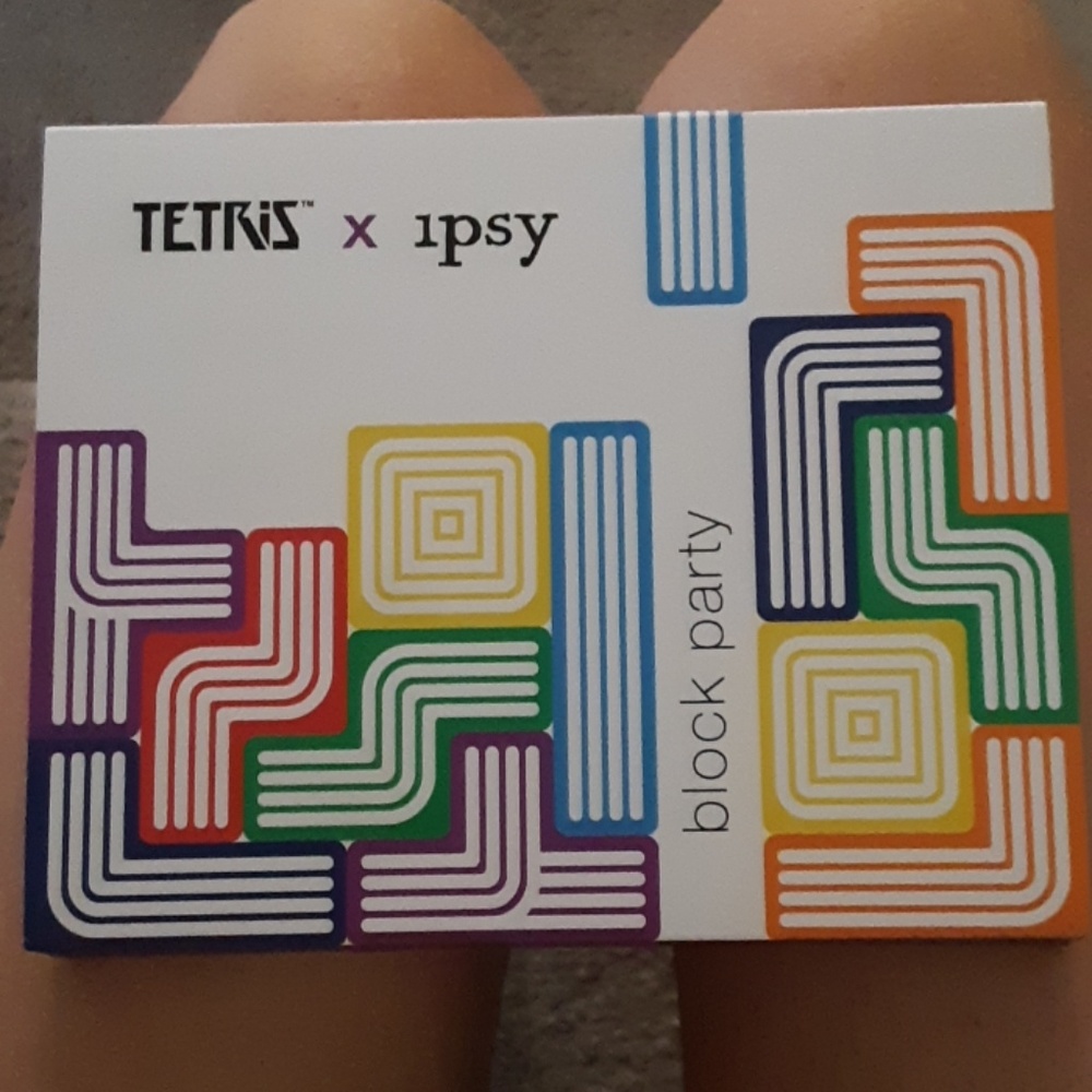 Eye shadow pallet